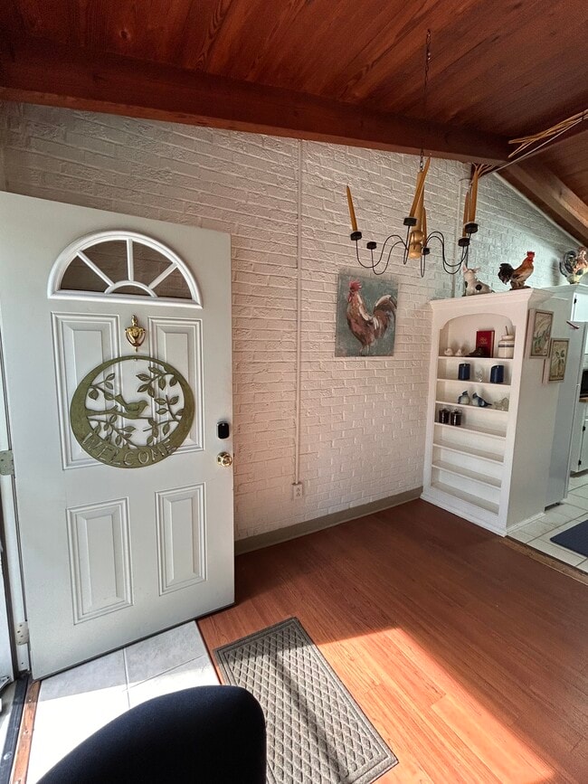 Photo - 210 Pinehurst Ave