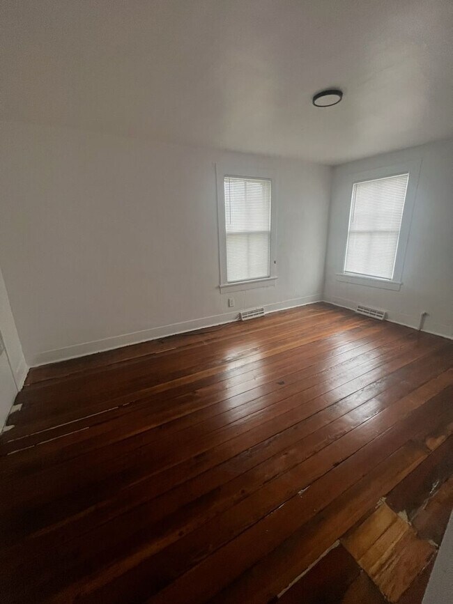 Photo - 5 bedroom 2 bath home! **SECTION 8 Welcome!**