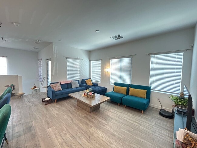Photo - Gated Henderson 2-Bedroom 2.5-Bathroom Townhouse!