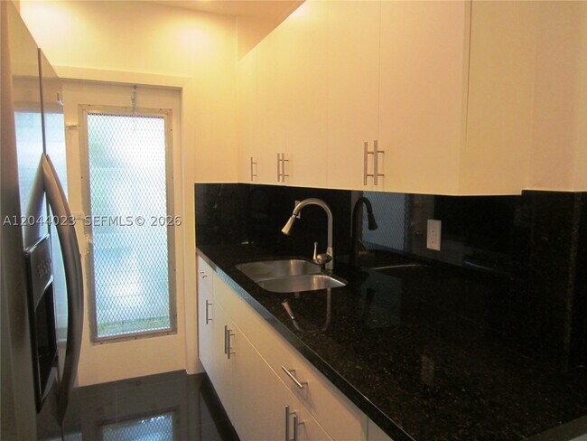 Photo - 8132 Harding Ave Unit 5