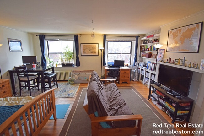 Building Photo - 503 Beacon St