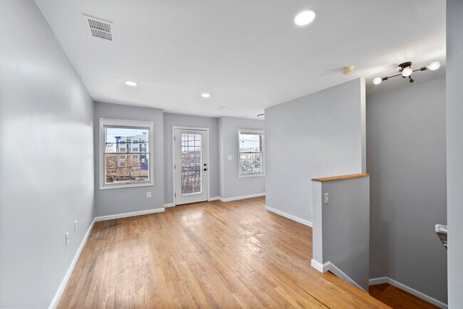 Photo - 722 Grand St Apartments Unit 3