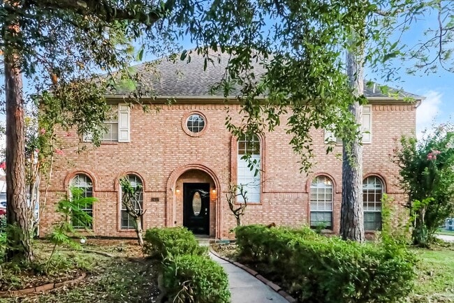 Building Photo - 2657 Concord Dr