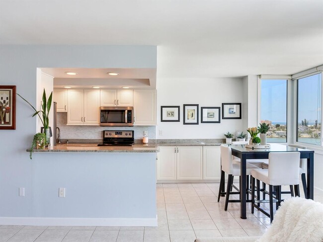Photo - 660 Island Way Unit 703