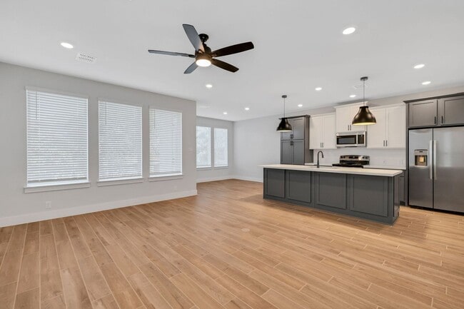 Photo - 13693 Giovannis Gdn