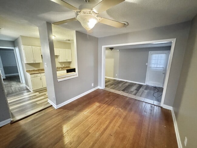 Photo - 3588 Hendricks Ave