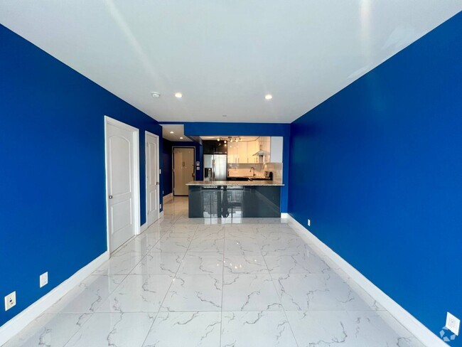Building Photo - 4516 83rd St Unit E6D Rental
