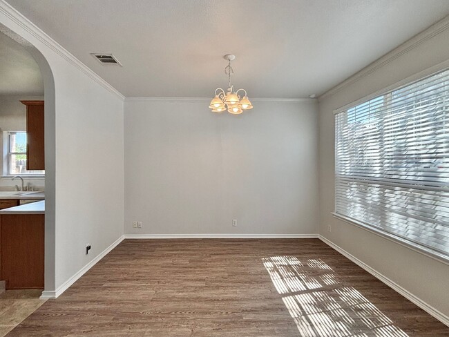 Photo - Spacious 3 bedroom home!