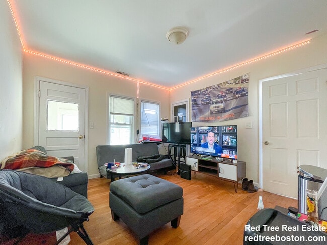 Photo - 28 Linden St