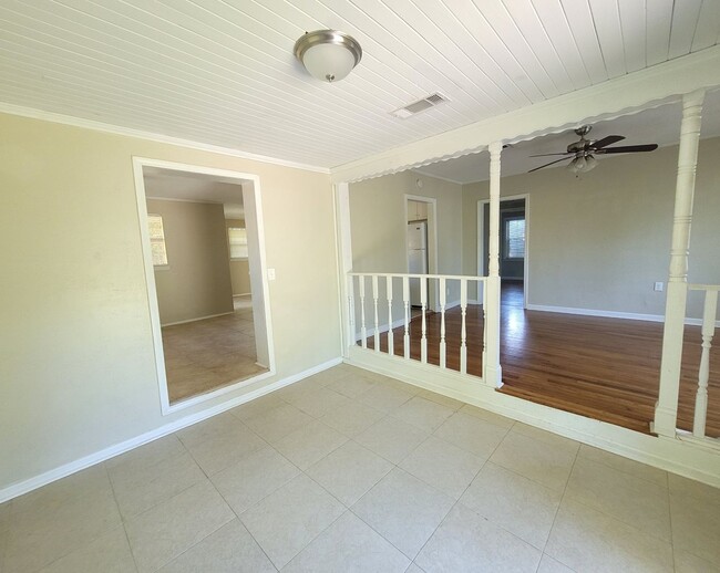 Photo - 15 Audusson Ave
