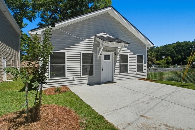Photo - 4705 Boundary St