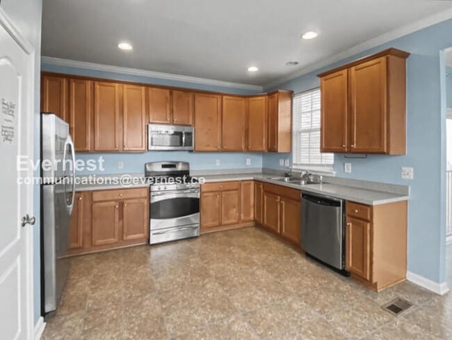 Photo - 129 Macon Dr