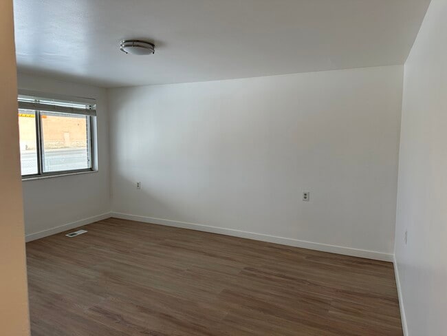 65 W 200 N Unit 3