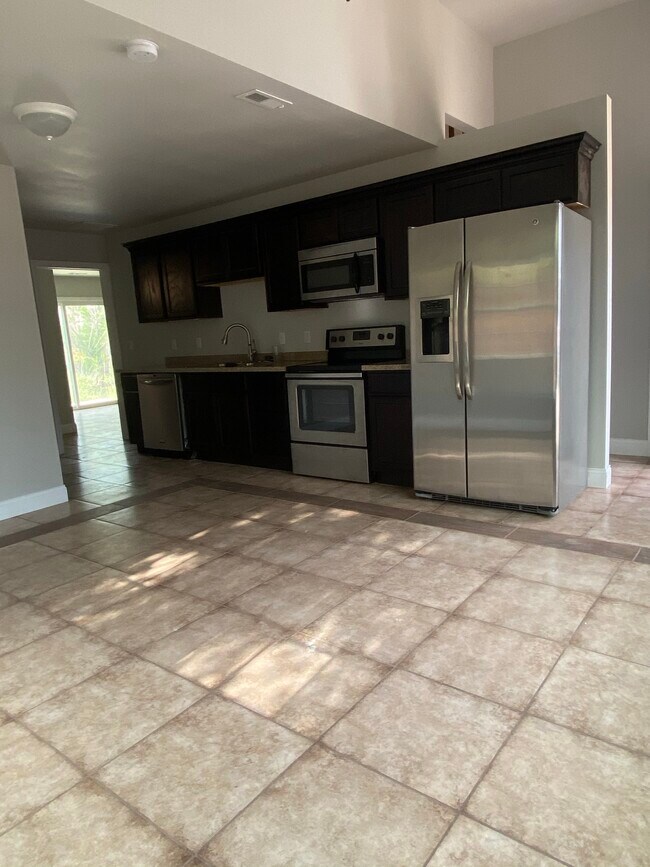 kitchen - 158 Koloiki Ln Unit B