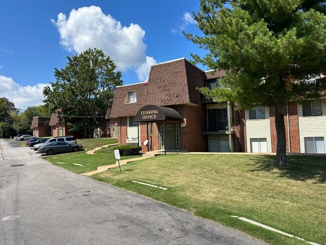 Photo - Rivertrail Apartments