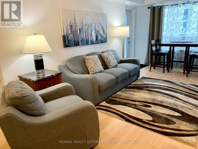 Photo - 20 Blue Jays Way Unité 1017