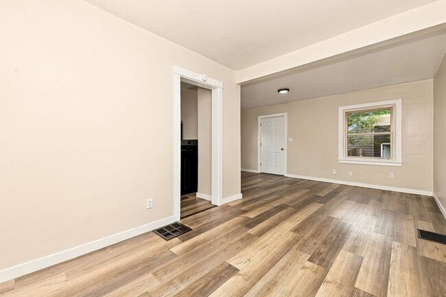 Photo - 2902 Whittier Ave