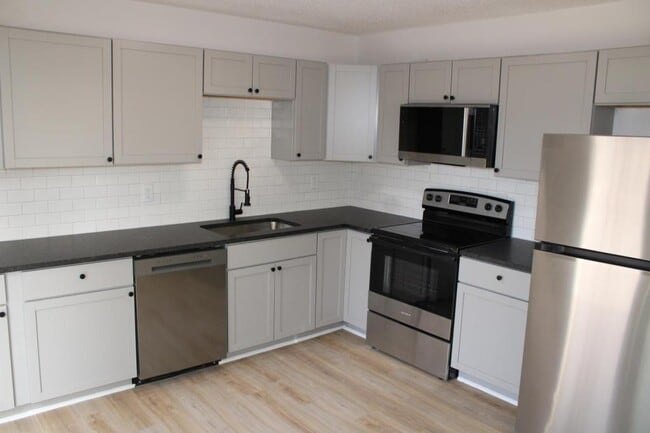 Photo - 9604 Wallace Ave