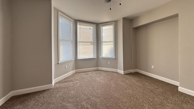 Photo - Bright 3BR with Sleek Vinyl Flooring & Modern Kitchen
