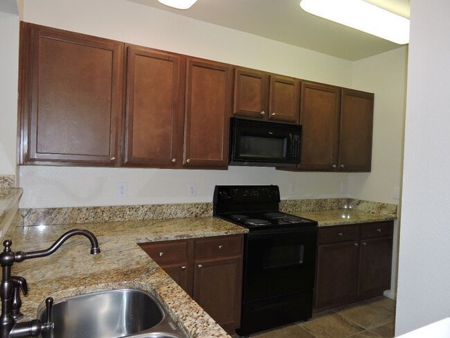Photo - 2BR/2BA Condo in Gated Community - The Reserve at Cedar Lodge Unidad 6205