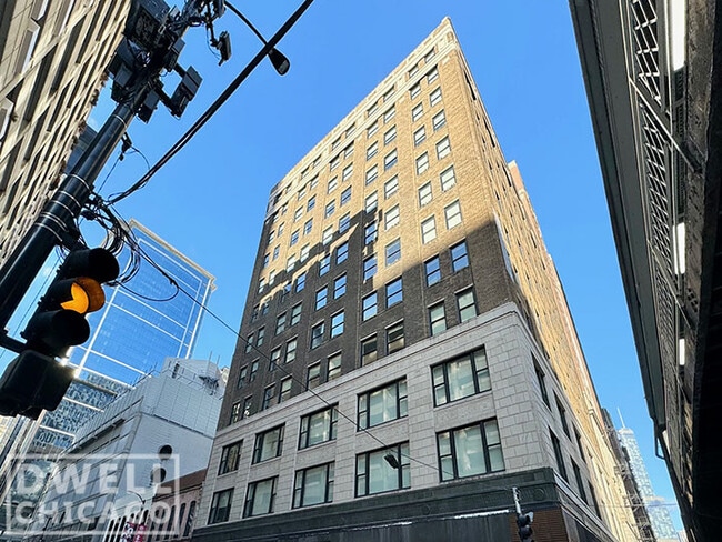 Photo - 17 E Adams St