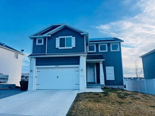 Building Photo - 4941 E Silver Ridge Rd Unit Basement