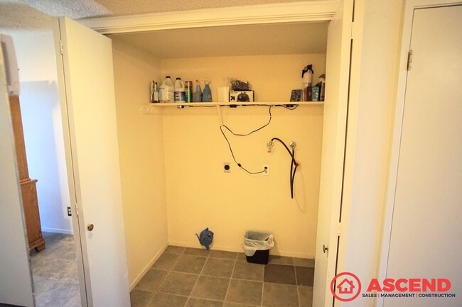 Photo - Stunning Townhome in Southwest Bakersfield!