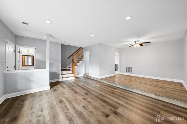 Photo - 34 Sassafras Ct