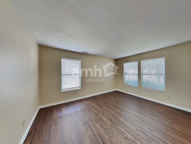 Photo - 911 Swearngan Ridge Ct