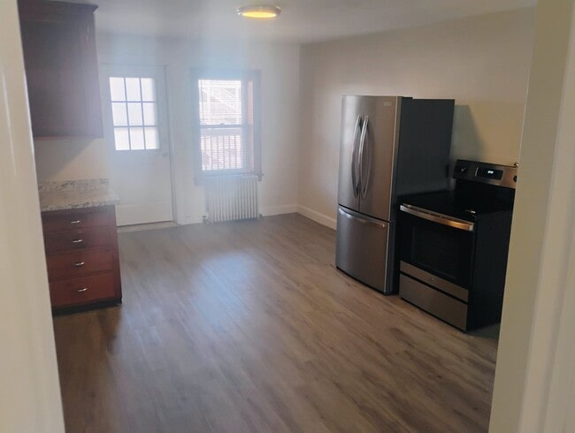 67 Stark St Unit 6