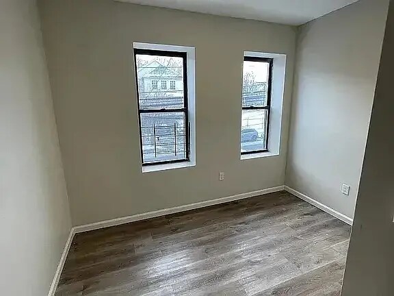 Photo - 383-385-385 Avon Ave Unit 383-2L