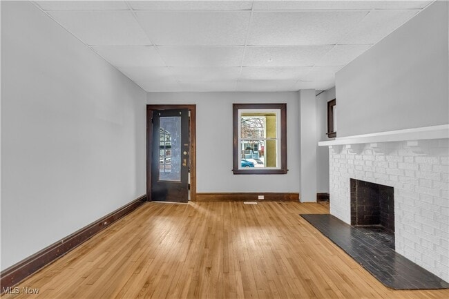 Photo - 4102 Brooklyn Ave Unit 4102/Right