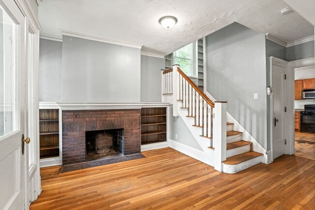 Photo - 2118 E Linnwood Ave