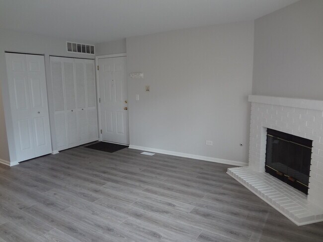 Photo - 220 Brett Cir Unit B