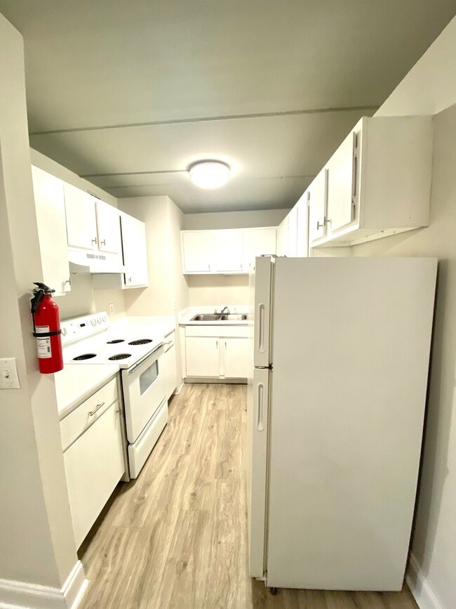 Photo - Cedar Creek Apartments