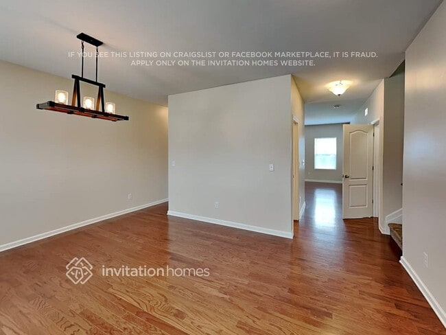 Photo - 184 Glastonbury Dr