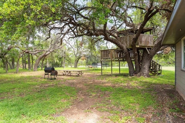 Photo - 801 John Knox Rd