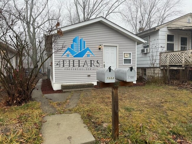 Photo - "Charming 2 Bed, 1 Bath Cedar Lake Rental - Ideal for Cozy Living!"