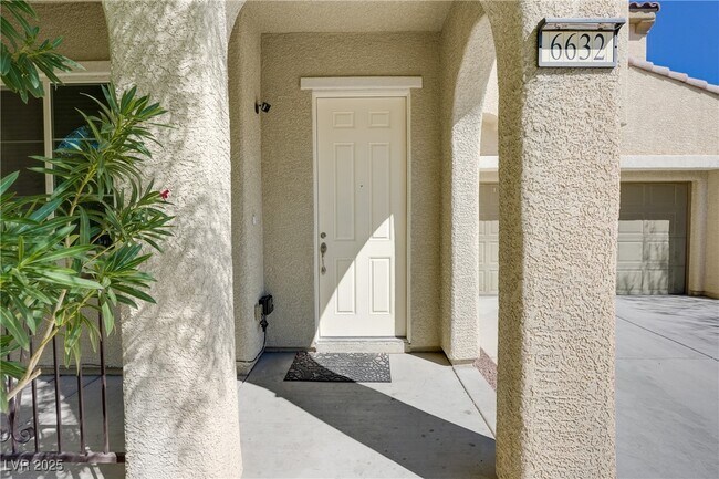 Photo - 6632 Ditmars St