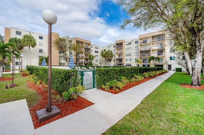 Photo - 14250 SW 62nd St Unit 314