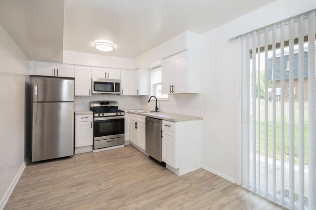 Chalet Gardens Apartments