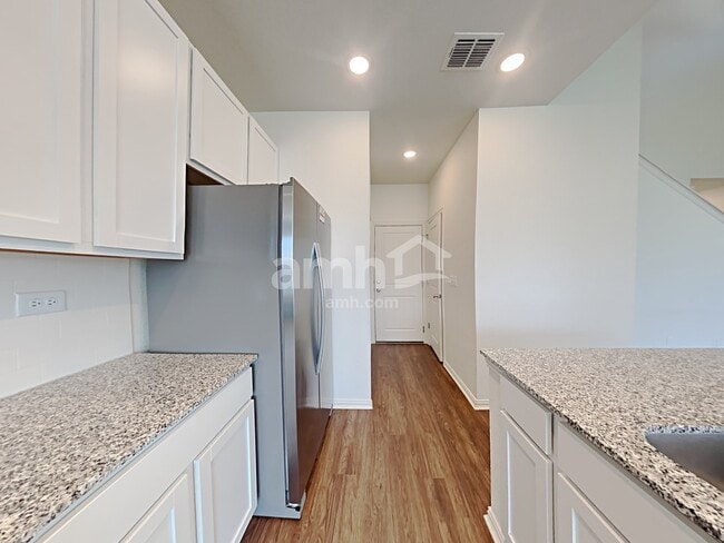 Photo - 2726 Brogan Crk