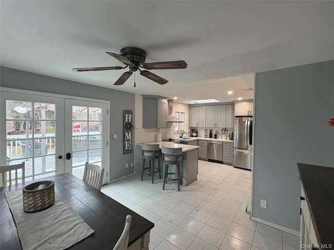 Photo - 4429 Express Dr N