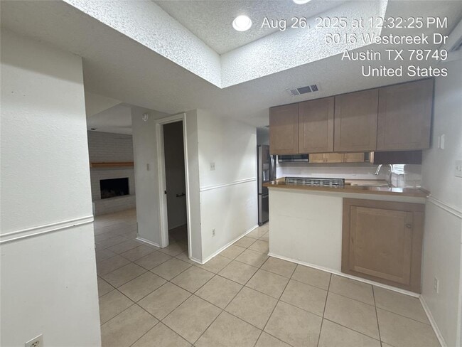 Photo - 6016 Westcreek Dr