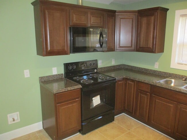 Photo - 1725 Longleaf Dr