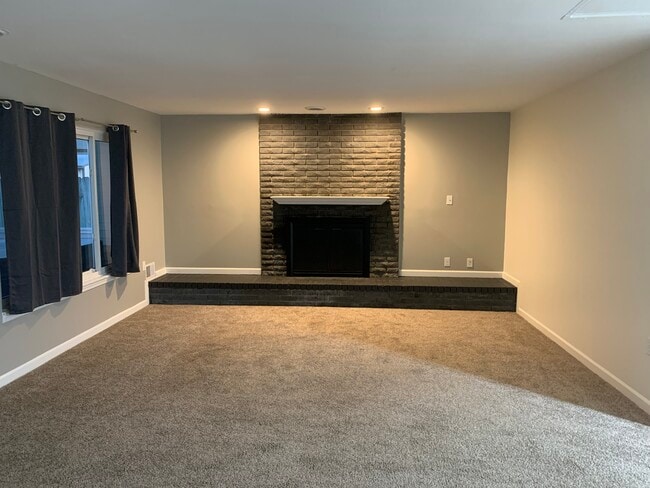 Photo - 8346 N Grace St