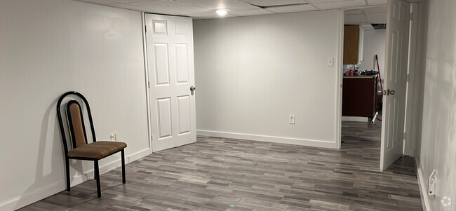 Building Photo - 1525 Morris Hill Rd Unit BasementApartment