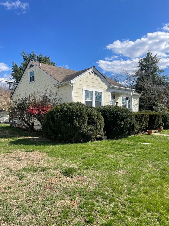 Photo - Roommate Needed for 4 BR 1 BATH home