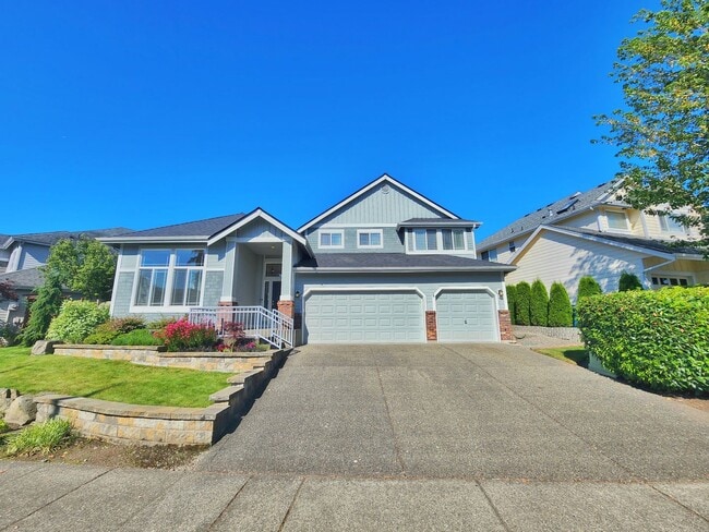 Building Photo - Beautiful 5 Bed 2.75 Bath Home in Fairwood, Renton
