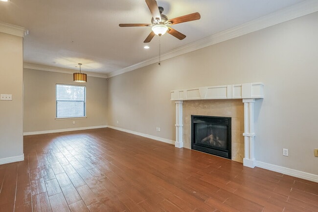 Photo - 612 Spruce Dr